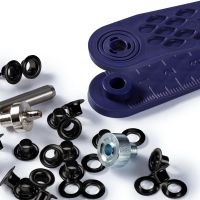 Set ocheti de 5 mm, cu dispozitiv de montare, 40 buc, Prym 542371